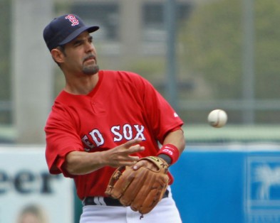 Can't wait for CHB's next article about how unnamed young Sox players found Mike Lowell shooting craps in the clubhouse when they needed him to pinch hit.  (Photo courtesy of Kelly O'Connor/sittingstill.net and used with permission)
